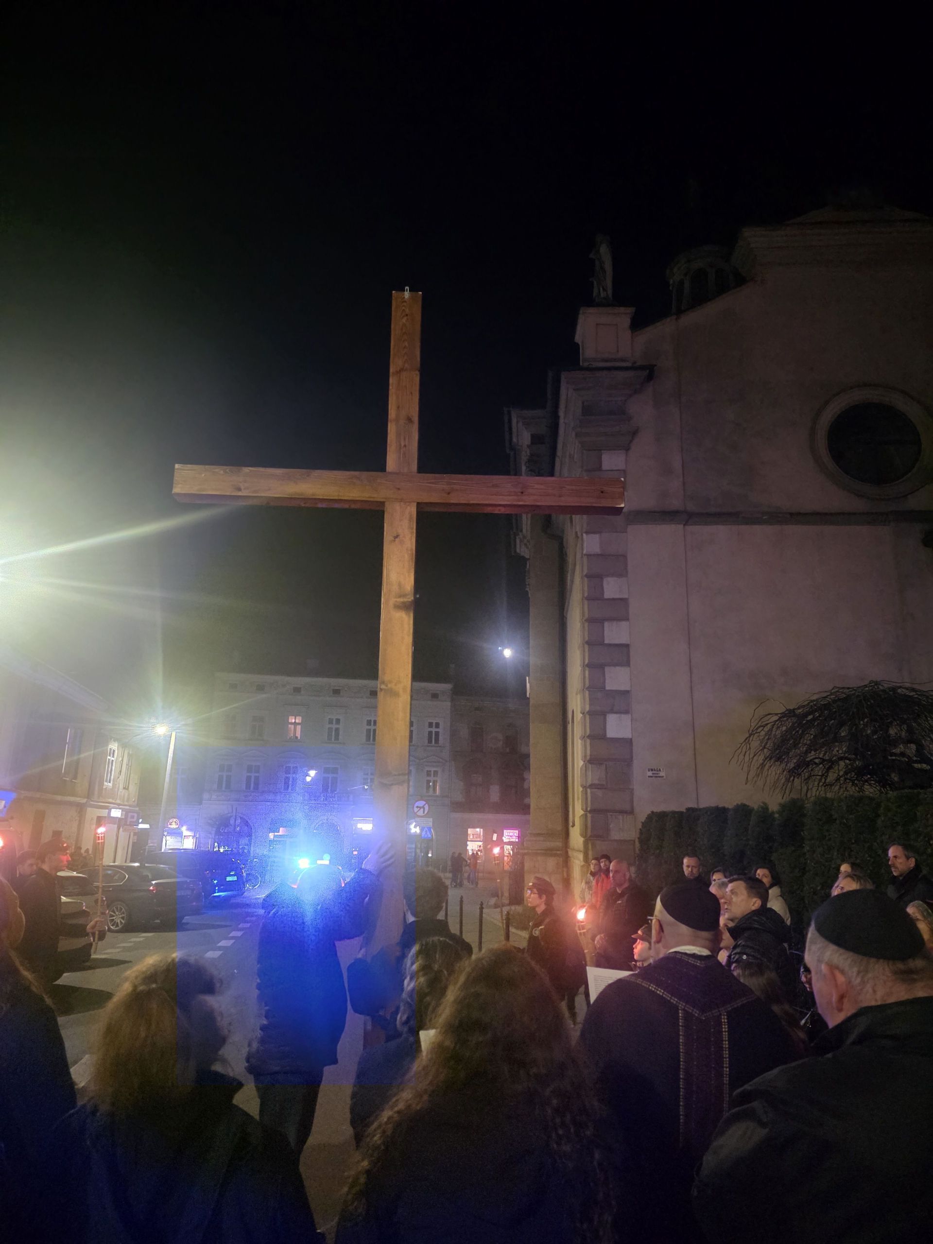 Wielkopiątkowa Droga Krzyżowa ulicami parafii